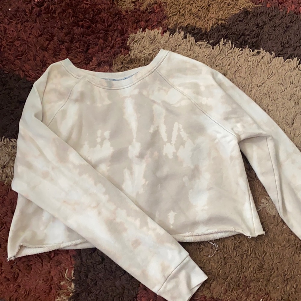 Tie dye crop pull over